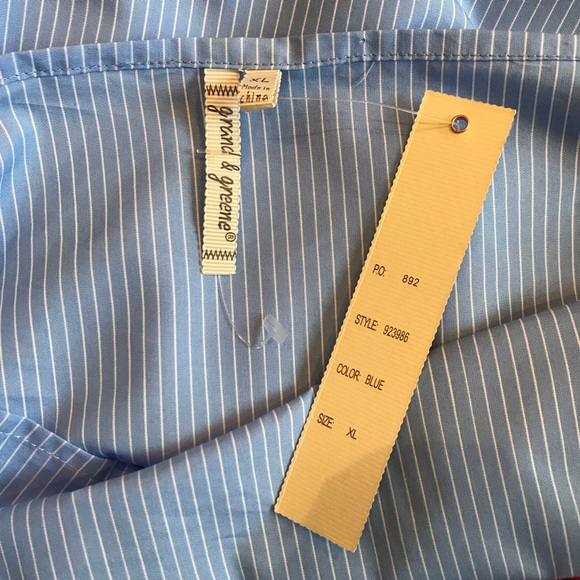 ✨ NWT Off-Shoulder Embroidered Floral Stripe Top - Picture 5 of 5